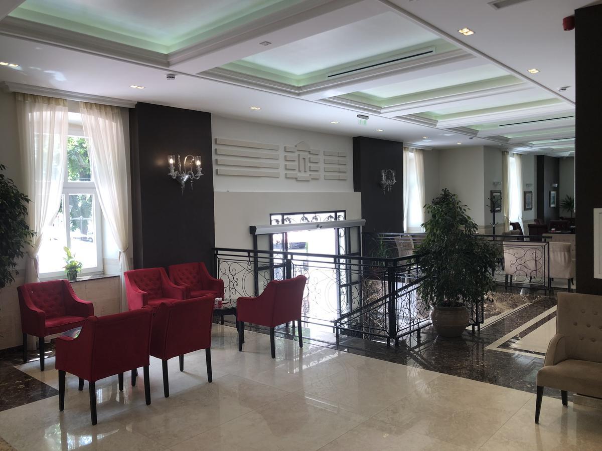 טרביניה Hotel Central Park מראה חיצוני תמונה